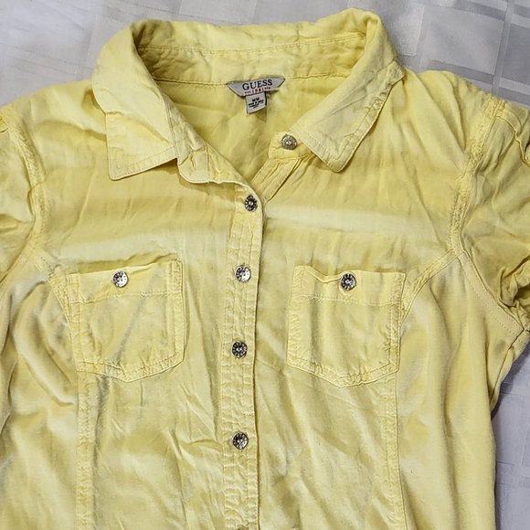GUESS WOMEN'S SHORT SLEEVE SHIRT YELLOW SIZE MEDIUM FASHION WEAR DESIGNER - Picture 2 of 14